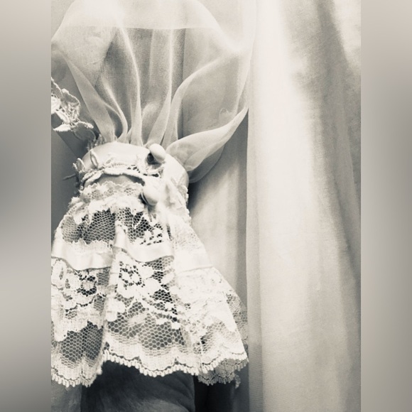 Vintage Wedding Dress Size 10 or Medium - Picture 5 of 7
